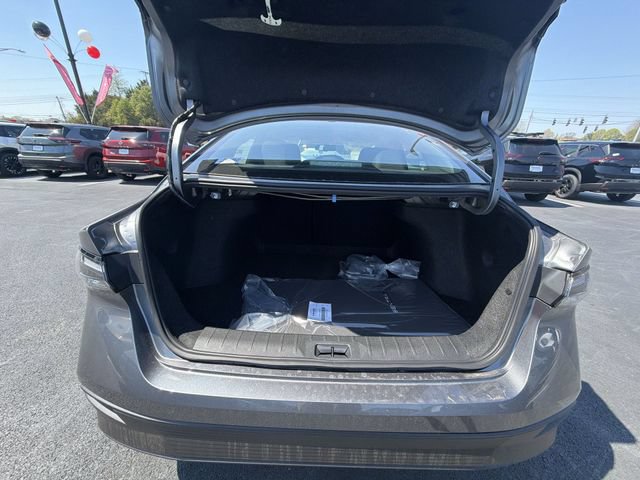 New 2026 Nissan Sentra SV w/ SV Convenience Package FWD image 24