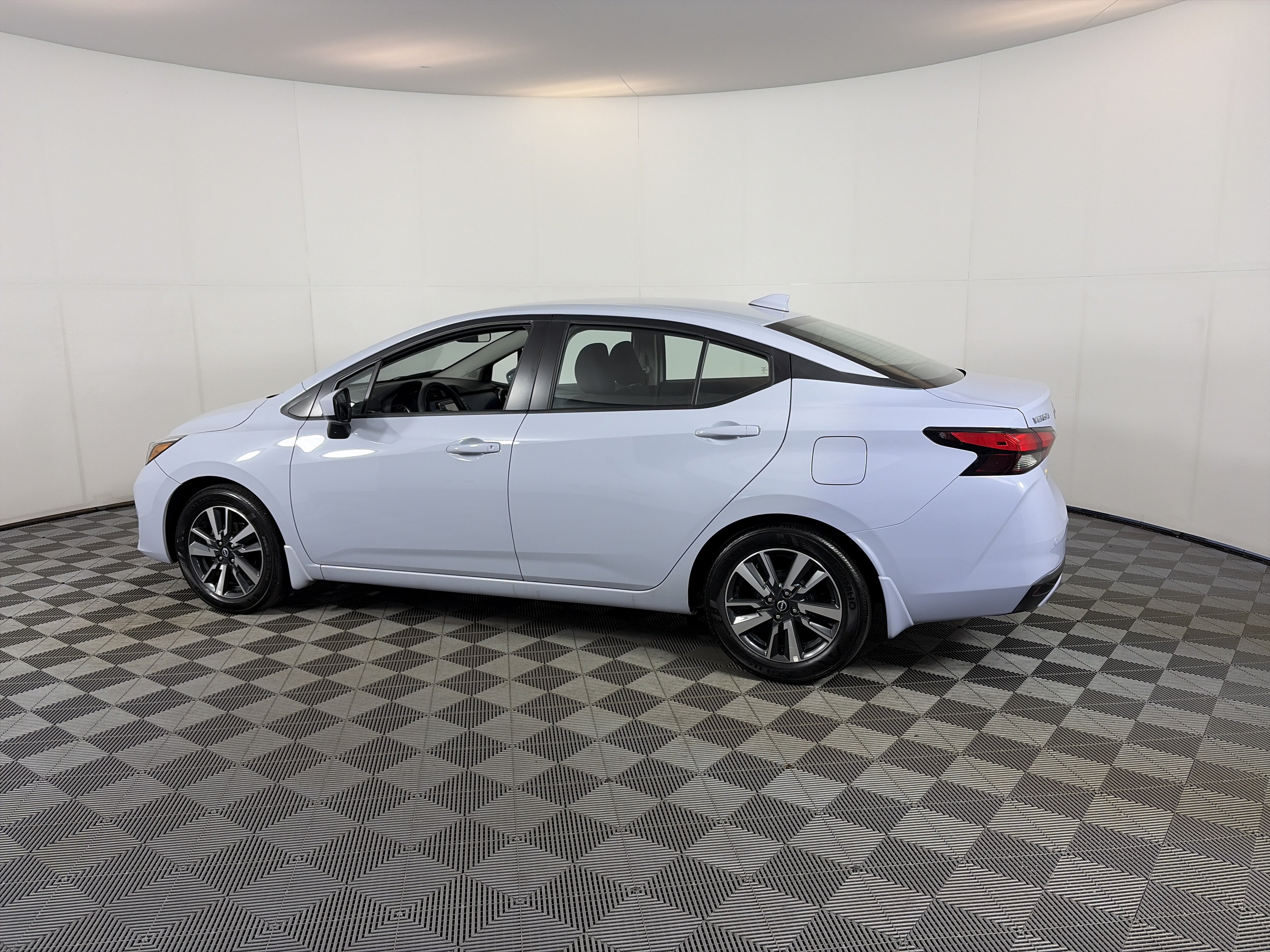 Used 2025 Nissan Versa SV w/ Trunk Package FWD image 8