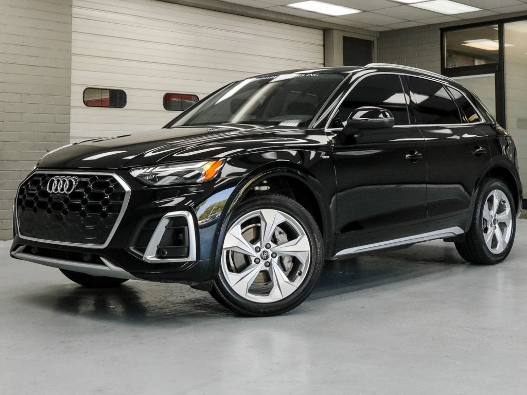 Used 2023 Audi Q5 2.0T Prestige w/ Prestige Package AWD/4WD image 2