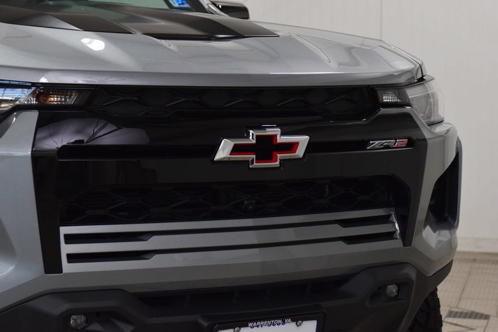 New 2026 Chevrolet Colorado ZR2 w/ Technology Package AWD/4WD image 11