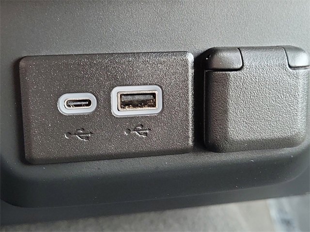 Certified 2025 Chevrolet Silverado 2500 Custom image 14