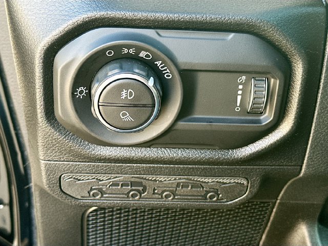 New 2026 Jeep Gladiator Sport AWD/4WD image 10