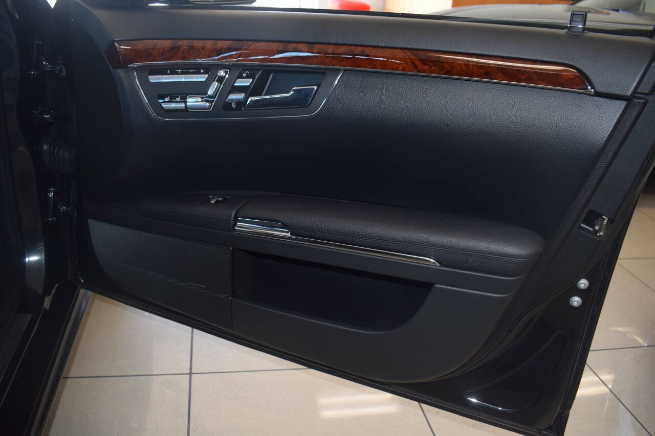 Used 2011 Mercedes-Benz S 550 image 12