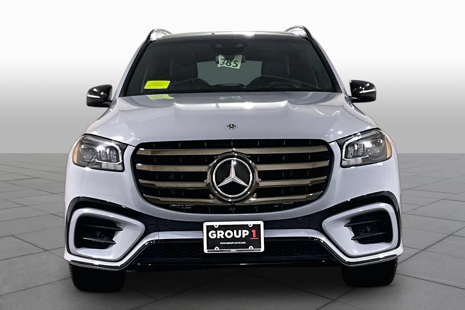 Used 2024 Mercedes-Benz GLS 450 4MATIC image 3