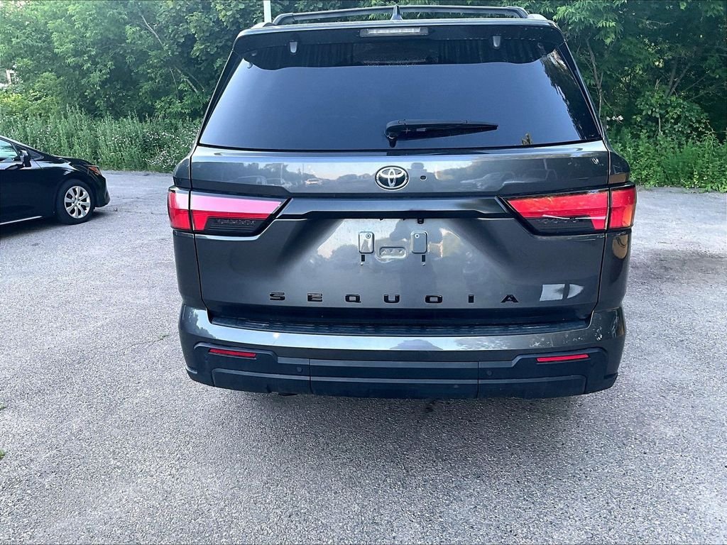Used 2024 Toyota Sequoia SR5 AWD/4WD image 10