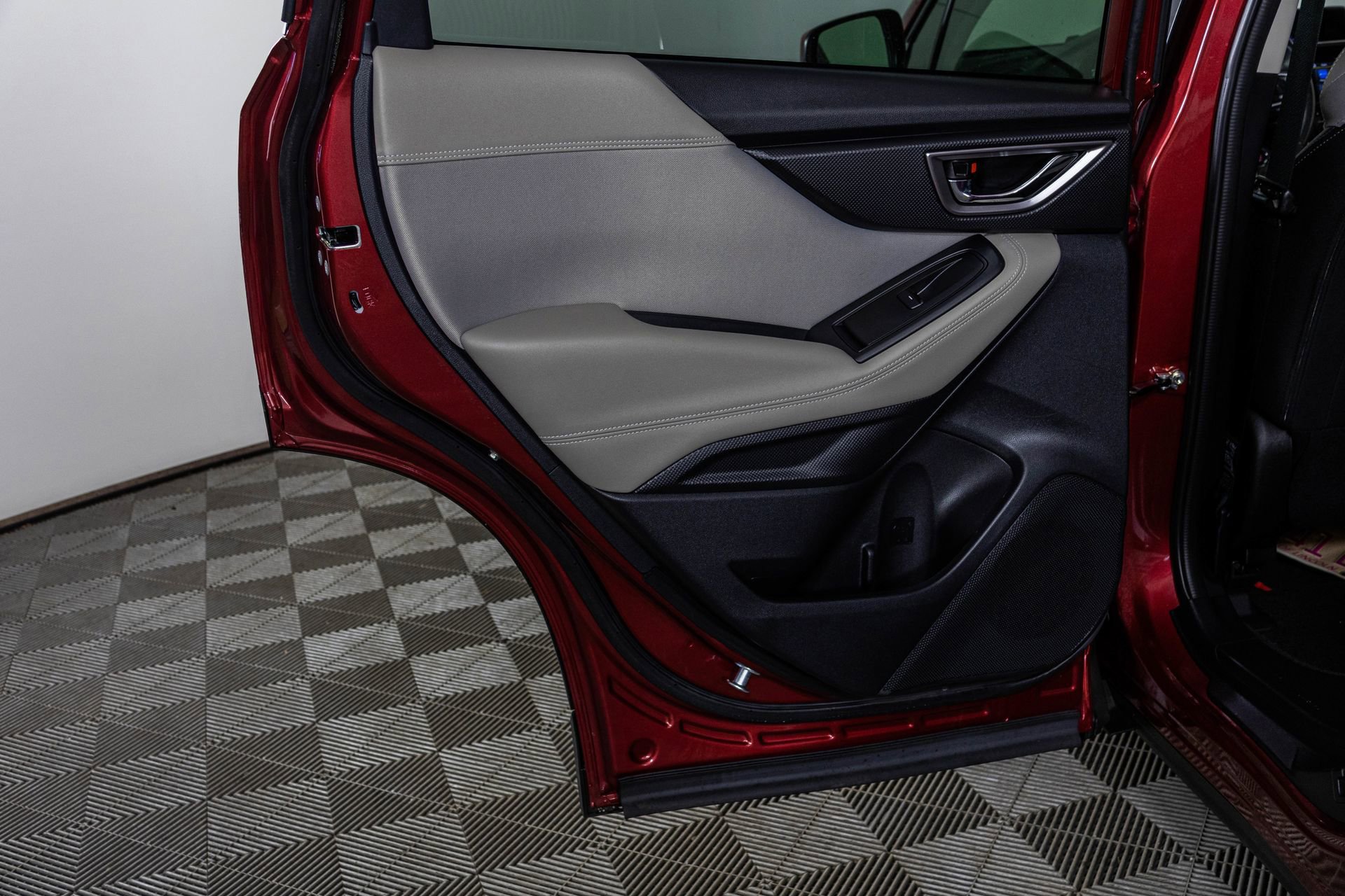 Used 2023 Subaru Forester Premium image 39