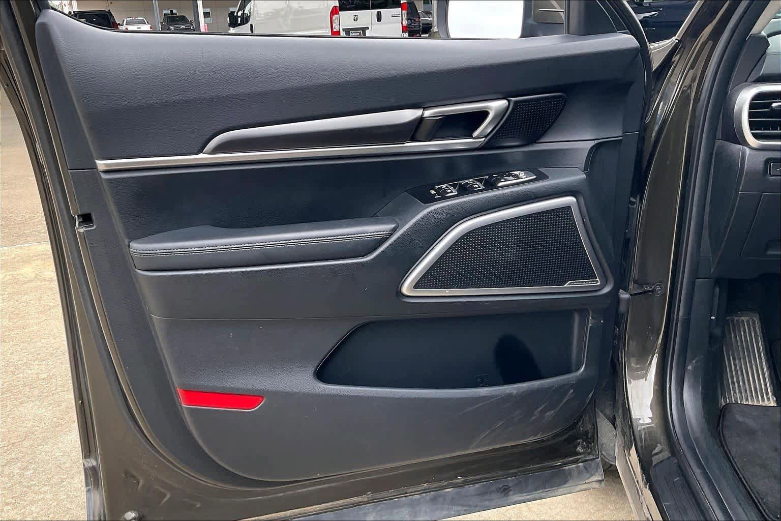 Used 2025 Kia Telluride S AWD/4WD image 21
