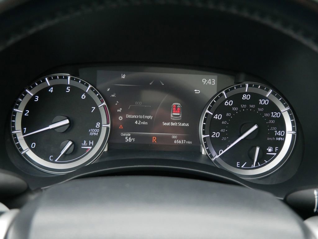 Used 2022 Toyota Highlander XLE AWD/4WD image 24
