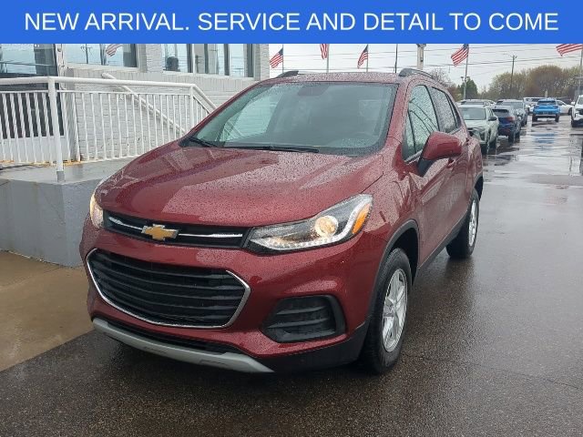 Used 2022 Chevrolet Trax LT w/ LT Convenience Package image 13