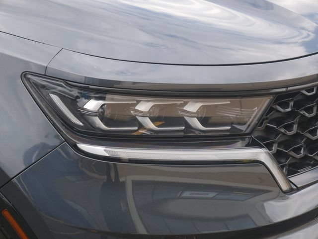 Used 2023 Kia Sorento SX AWD/4WD image 12
