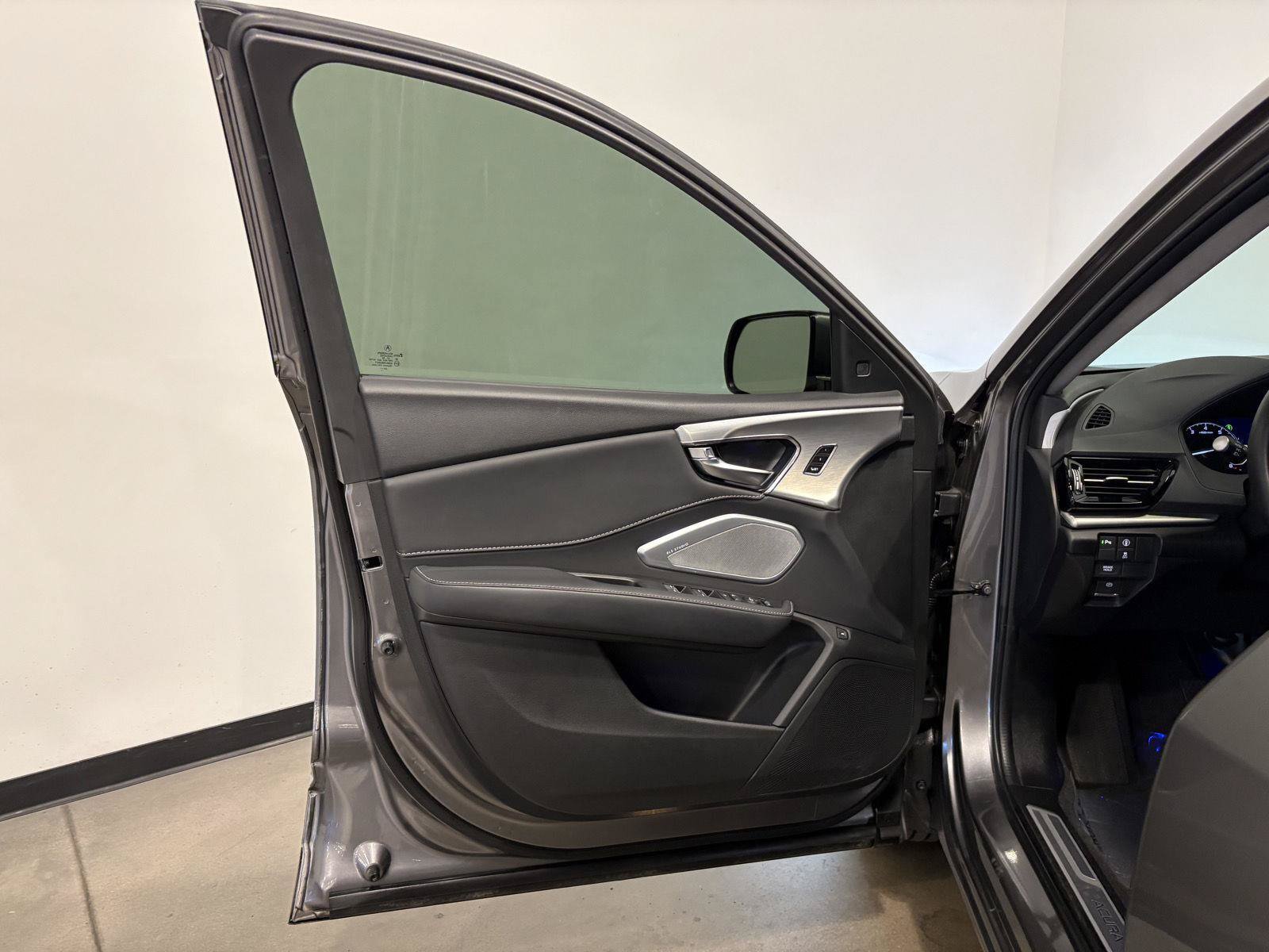 Used 2024 Acura RDX w/ Technology Package AWD/4WD image 12