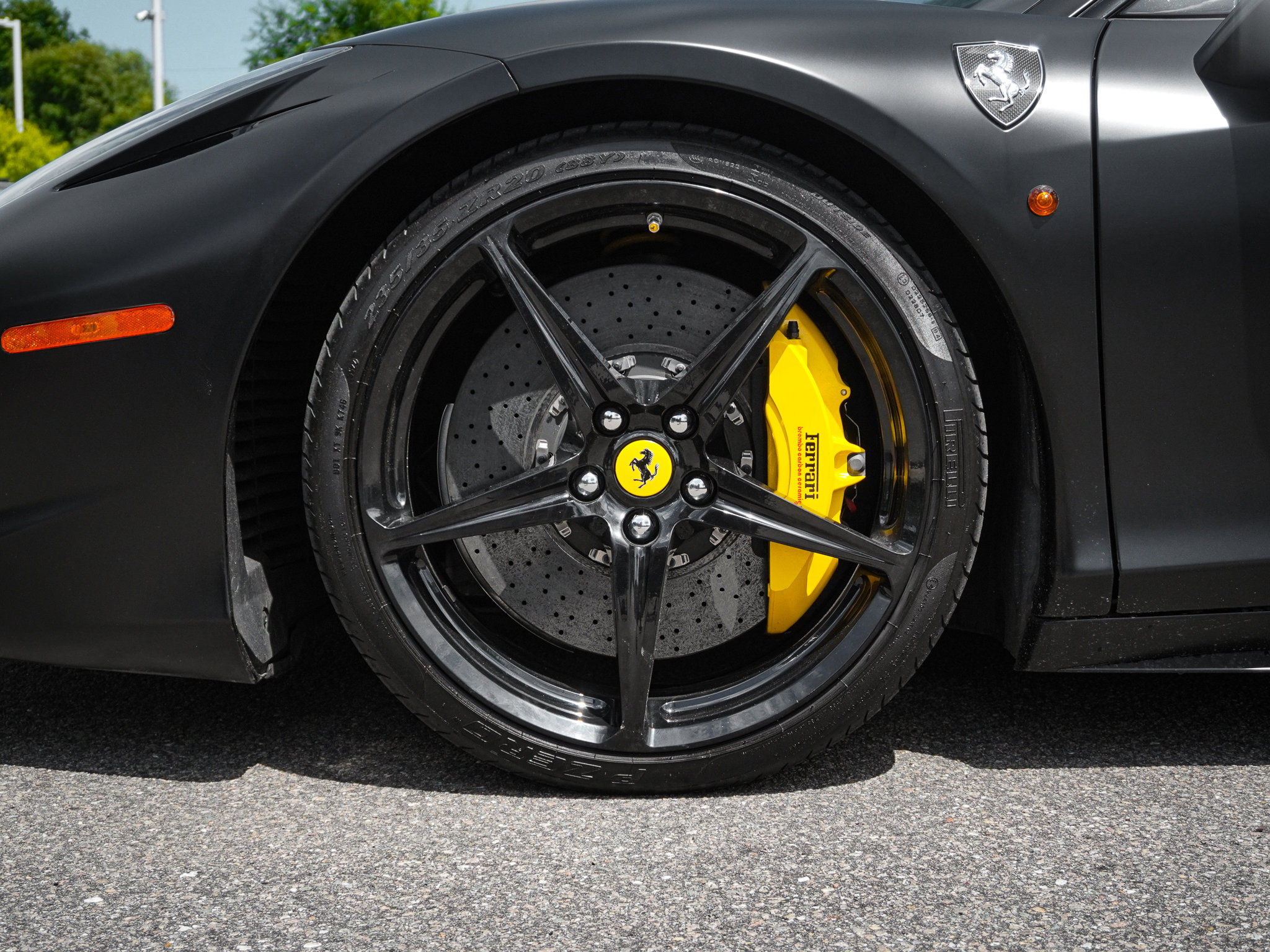 Used 2014 Ferrari 458 Italia Coupe RWD image 17
