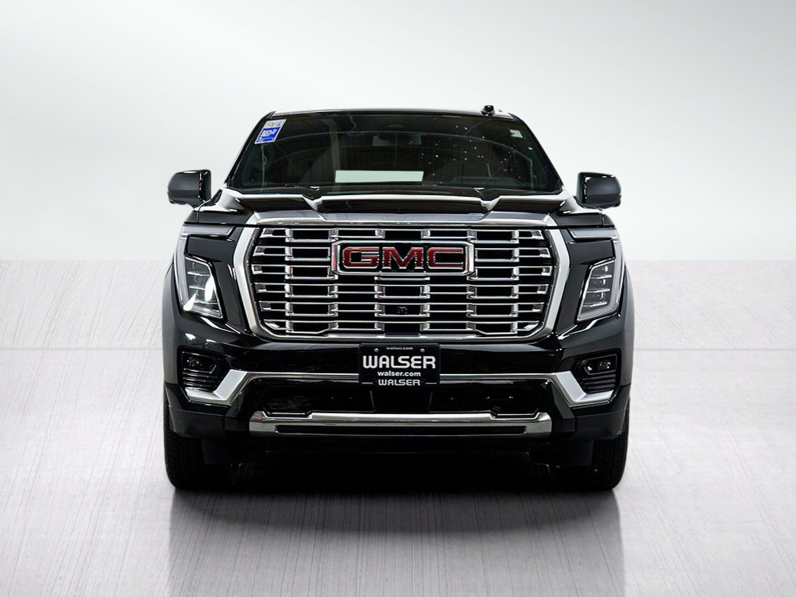 Used 2025 GMC Yukon XL Denali w/ Sun & Power Step Package AWD/4WD image 8