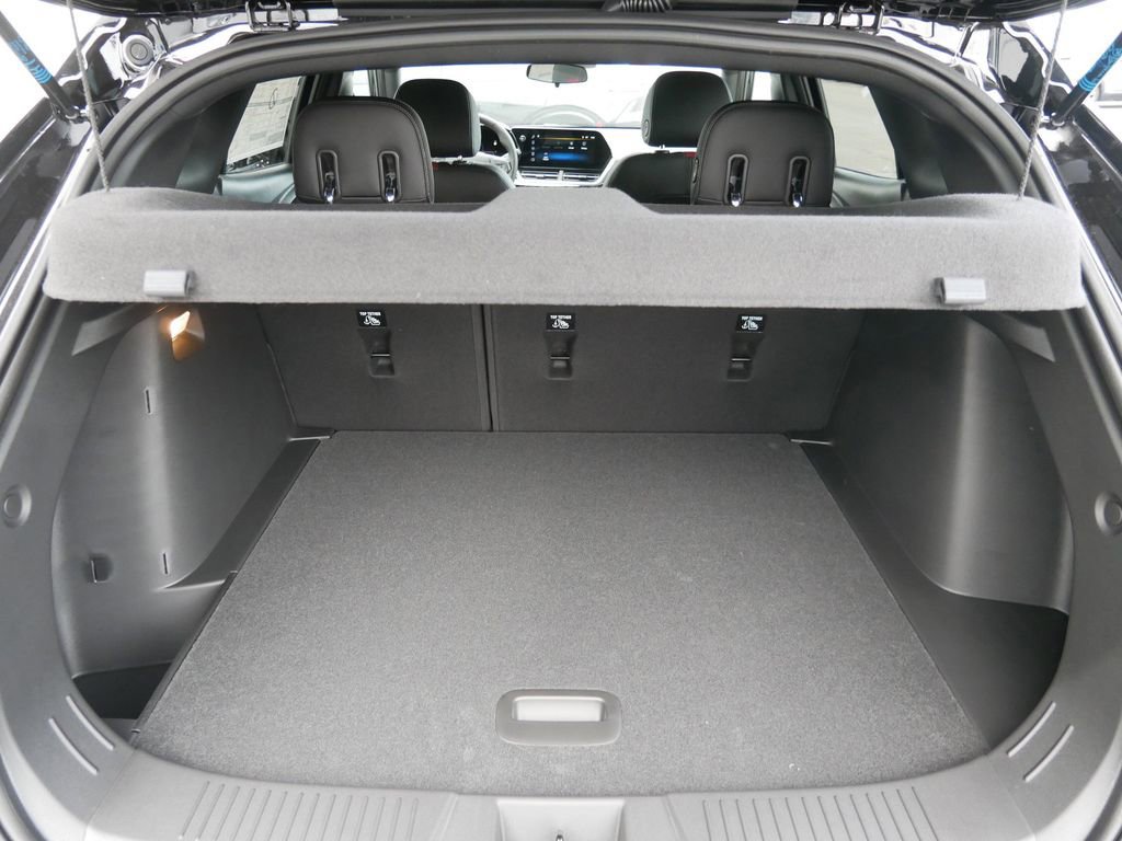 New 2026 Chevrolet Trax RS w/ Driver Confidence Package image 8