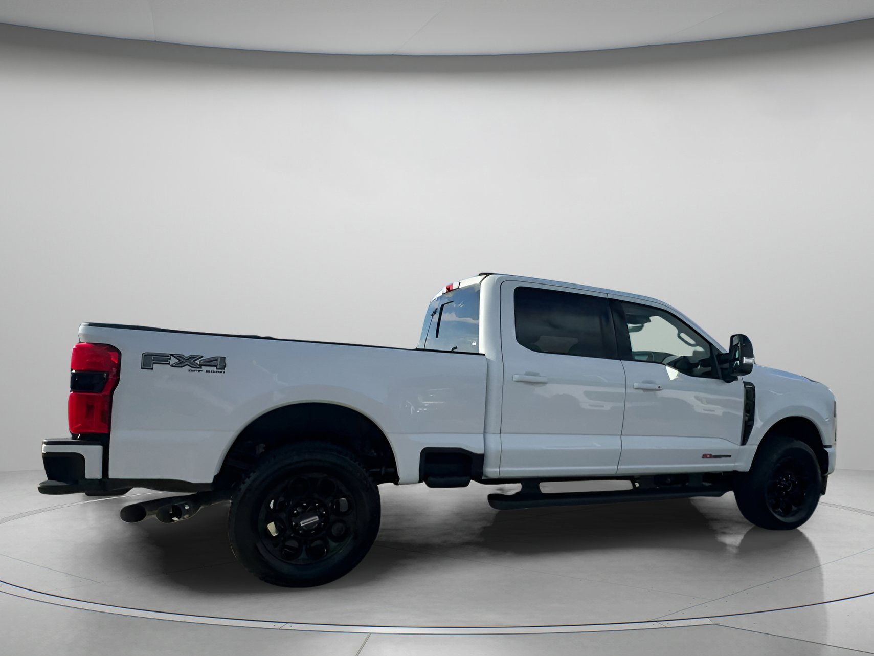 New 2026 Ford F350 Lariat w/ Black Appearance Package image 32