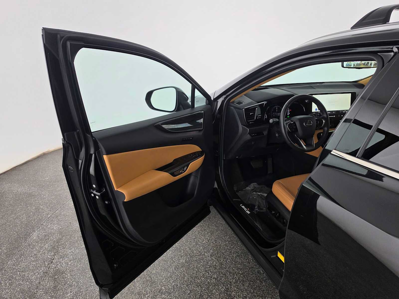 Certified 2026 Lexus NX 350h AWD w/ Accessory Package (2T) image 19