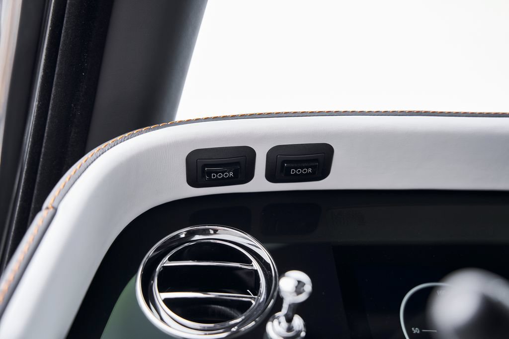 Used 2026 Rolls-Royce Cullinan AWD/4WD image 62