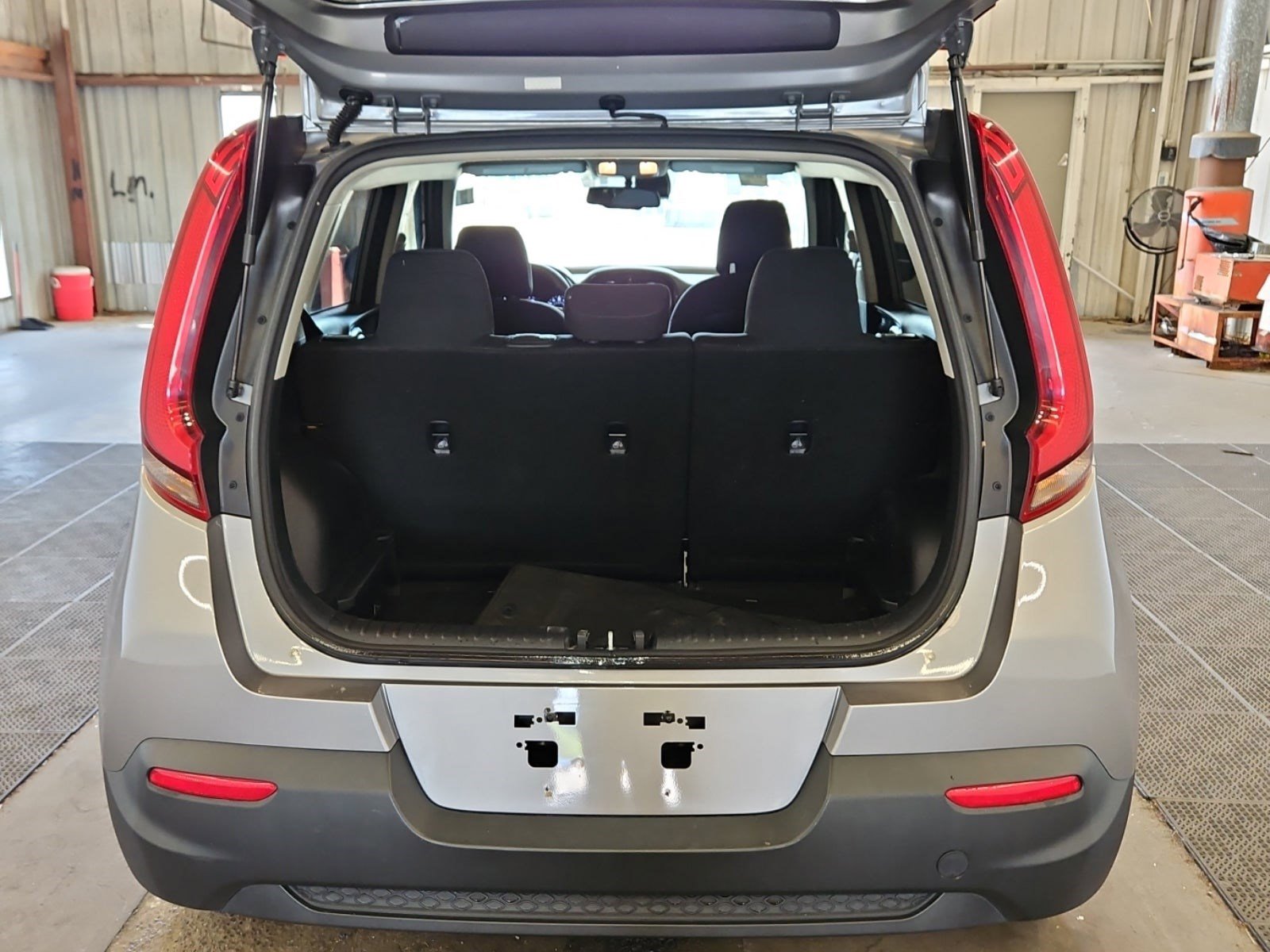 Used 2022 Kia Soul S FWD image 14