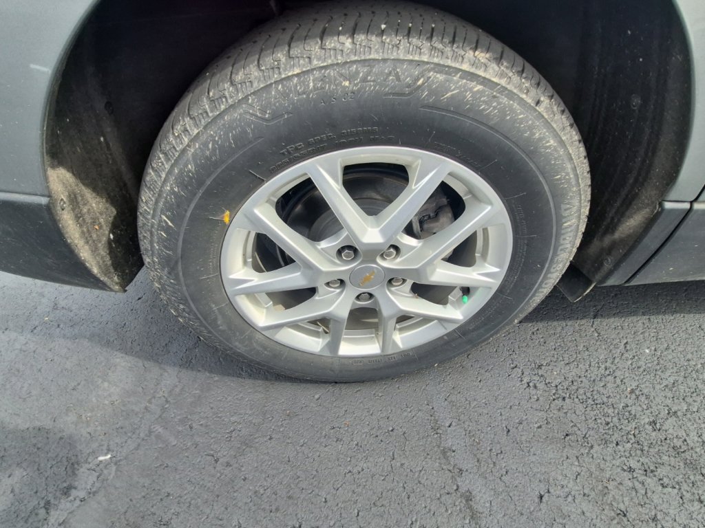 Used 2024 Chevrolet Equinox LT AWD/4WD image 9