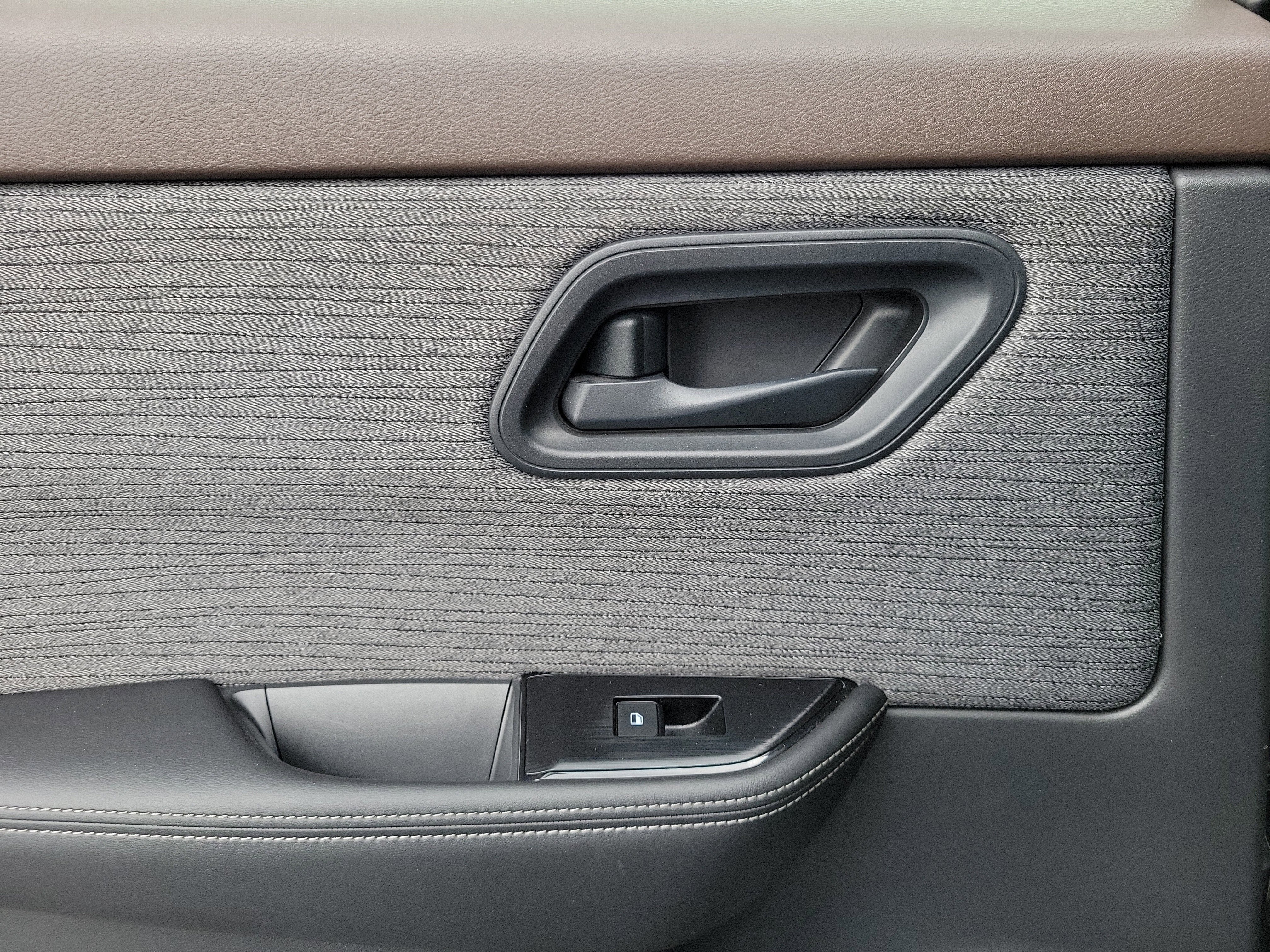 Certified 2022 Nissan Rogue S FWD image 12