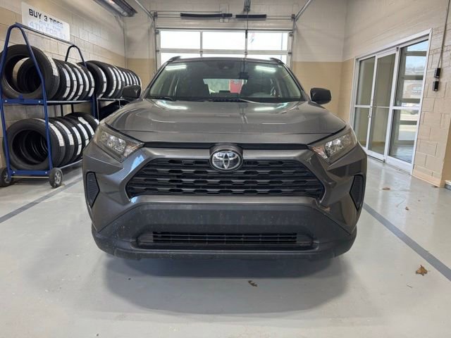 Used 2021 Toyota RAV4 LE image 3