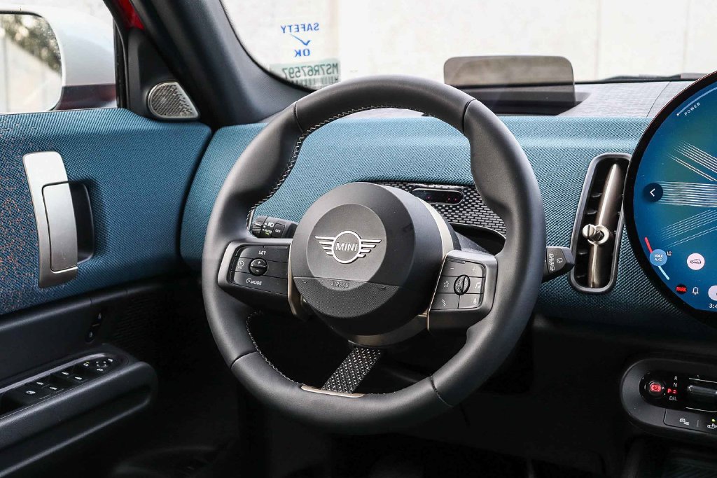 Used 2025 MINI Cooper Countryman S w/ Comfort Package Max AWD/4WD image 17