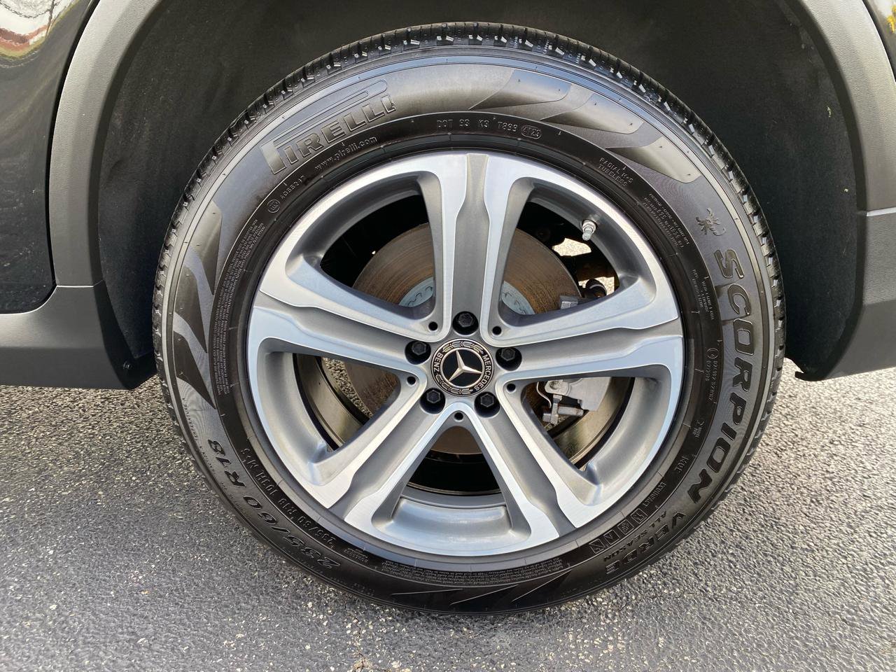Used 2019 Mercedes-Benz GLC 300 4MATIC w/ Premium Package image 50