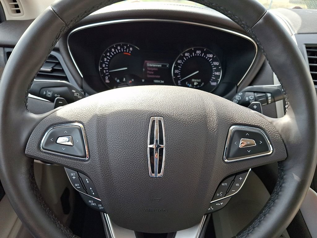Used 2019 Lincoln MKC Reserve image 19
