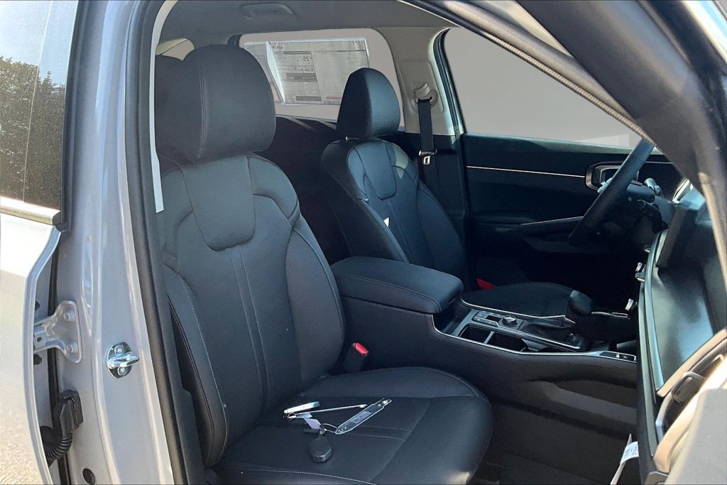 New 2026 Kia Sorento S AWD/4WD image 11