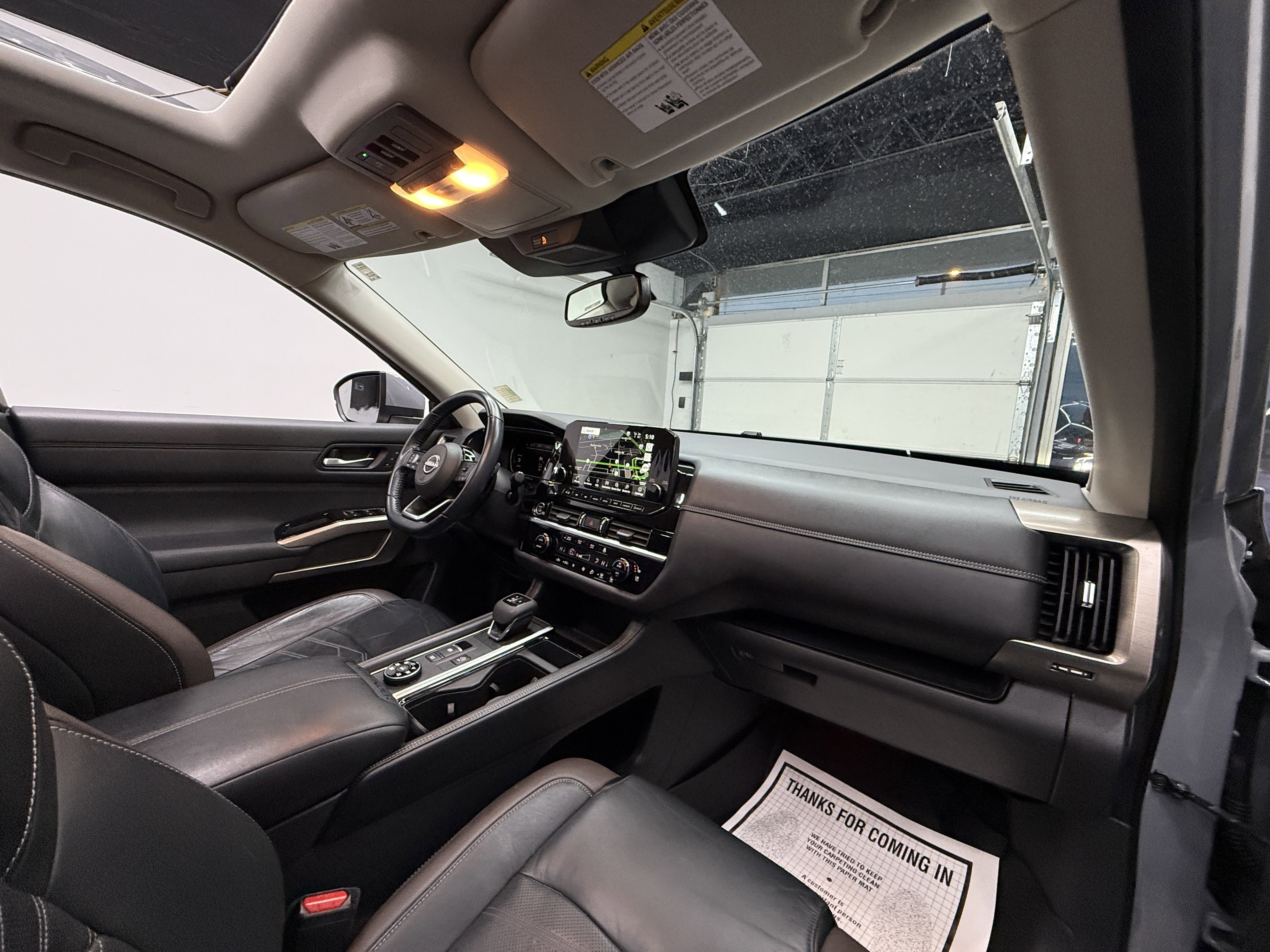 Used 2022 Nissan Pathfinder Platinum image 28