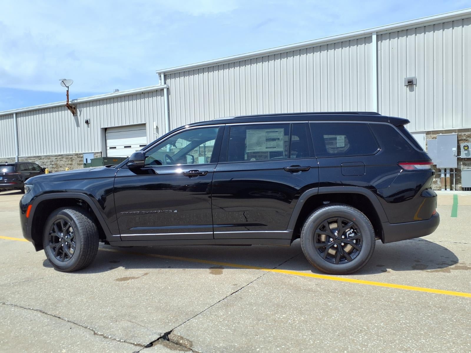 New 2026 Jeep Grand Cherokee L 4WD image 22