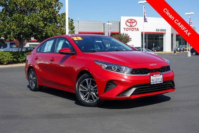 Used 2023 Kia Forte LXS w/ LXS Technology Package image 2