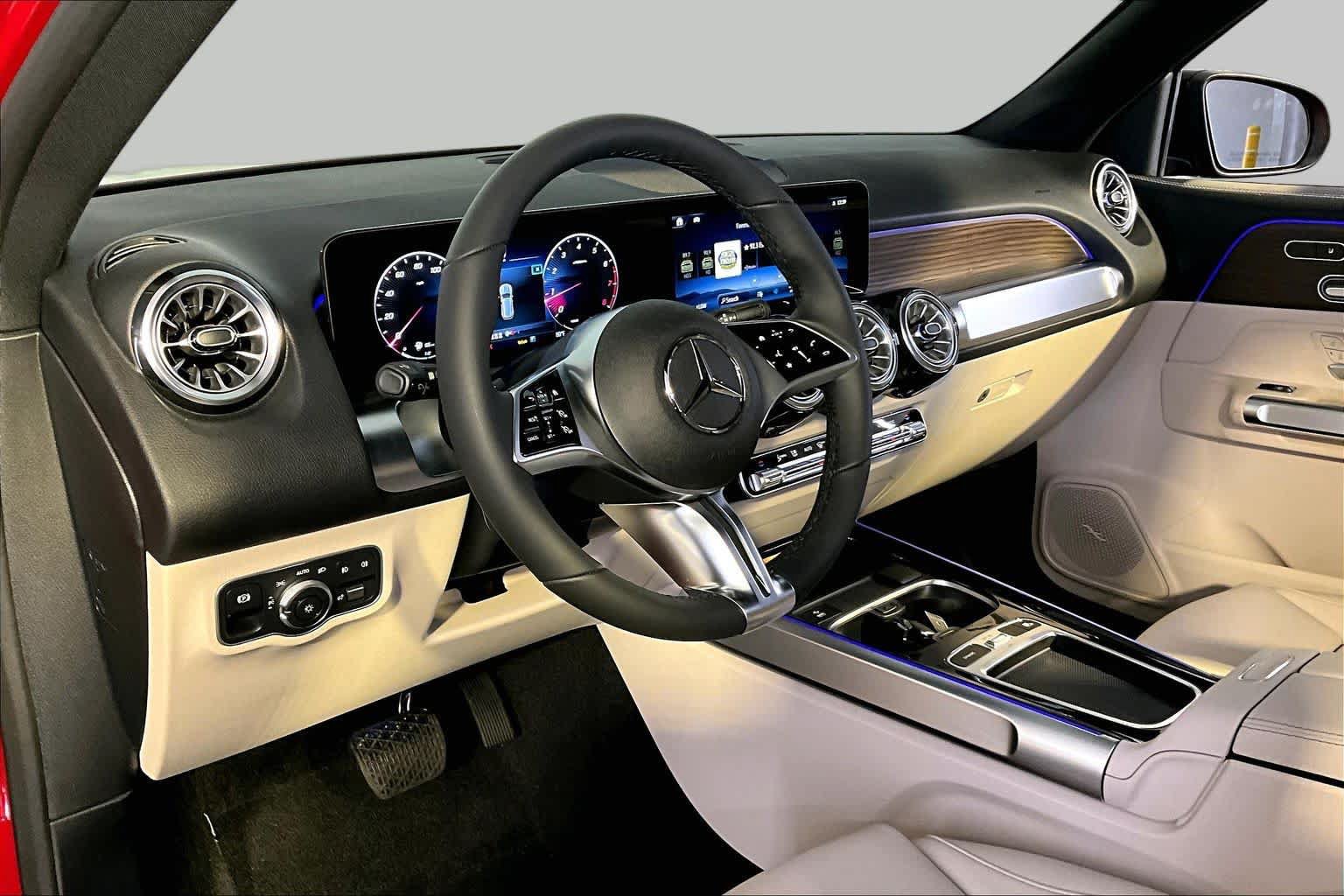 New 2026 Mercedes-Benz GLB 250 4MATIC image 9