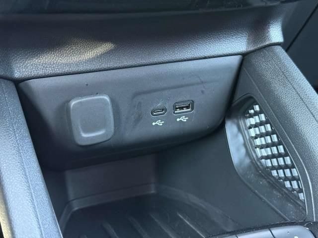 Used 2024 Chevrolet TrailBlazer RS FWD image 25