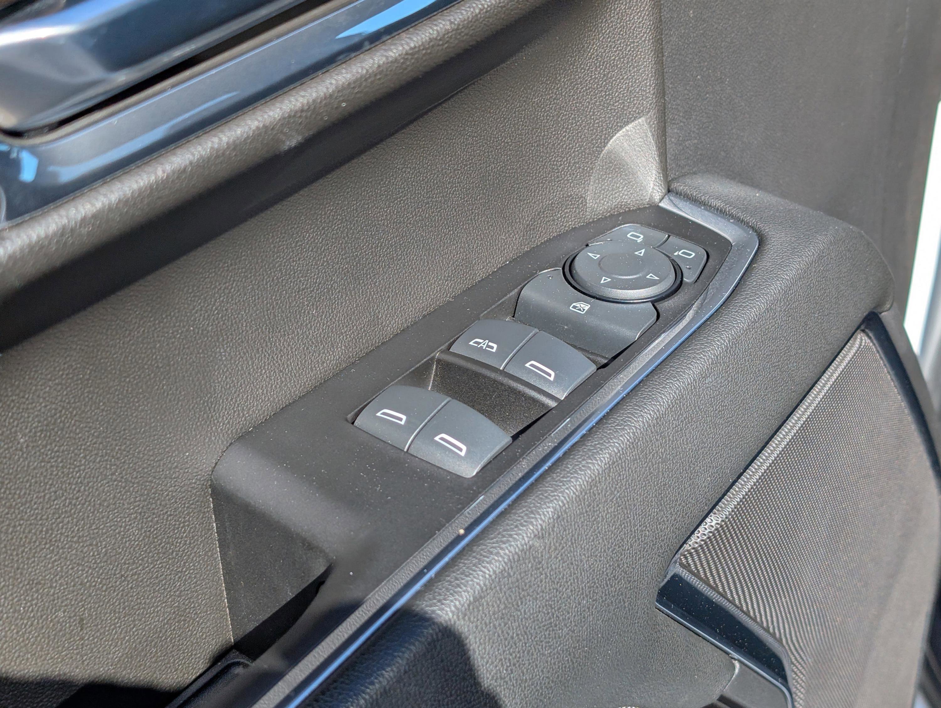 Used 2024 GMC Sierra 1500 SLE image 16