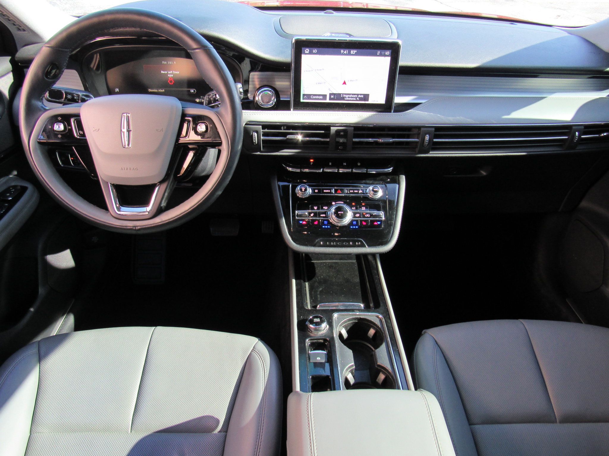 Used 2022 Lincoln Corsair Reserve w/ Equipment Group 201A image 12