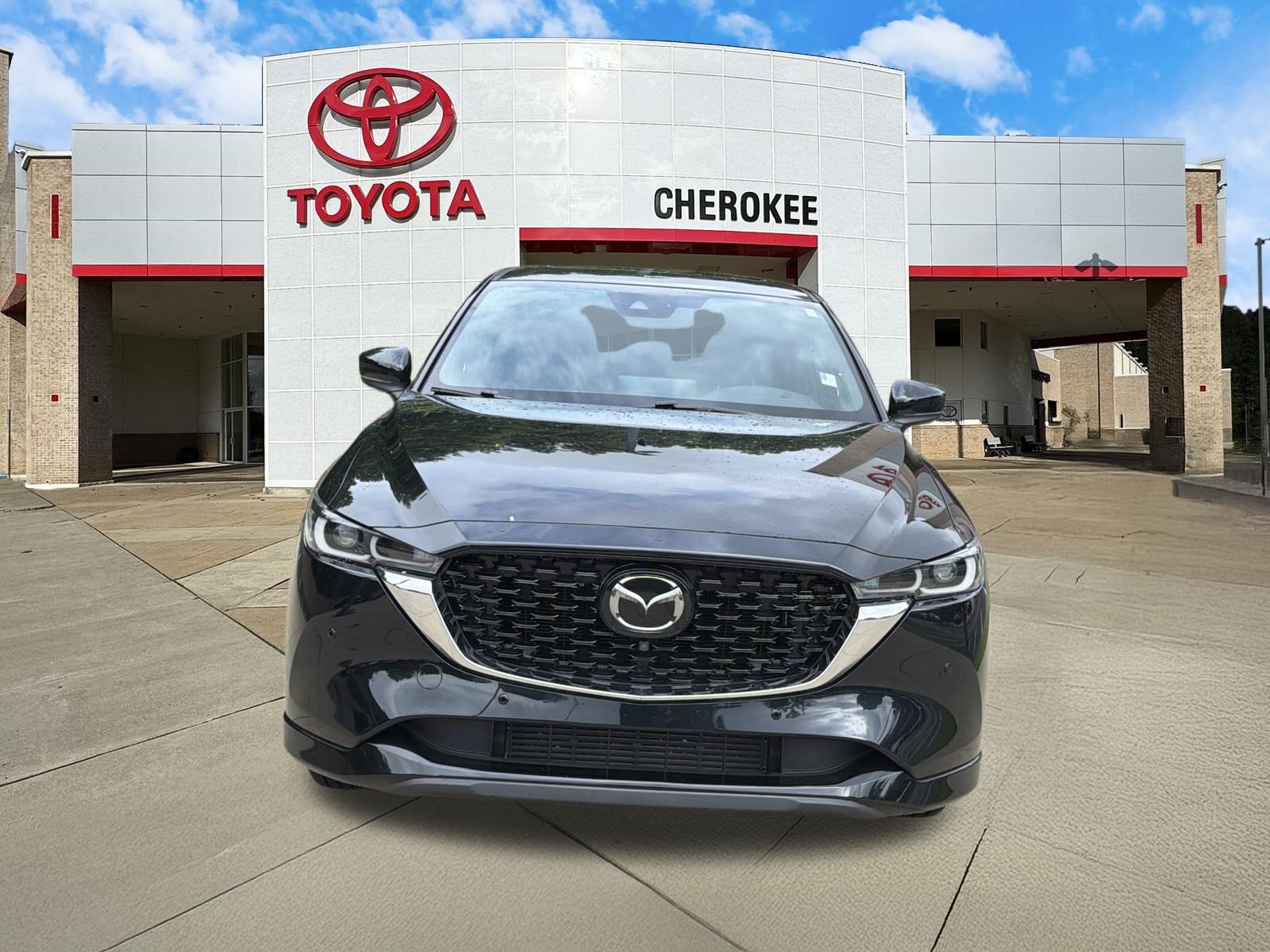 Used 2023 MAZDA CX-5 Signature AWD/4WD image 2