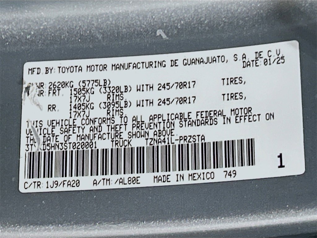 Used 2025 Toyota Tacoma SR image 27