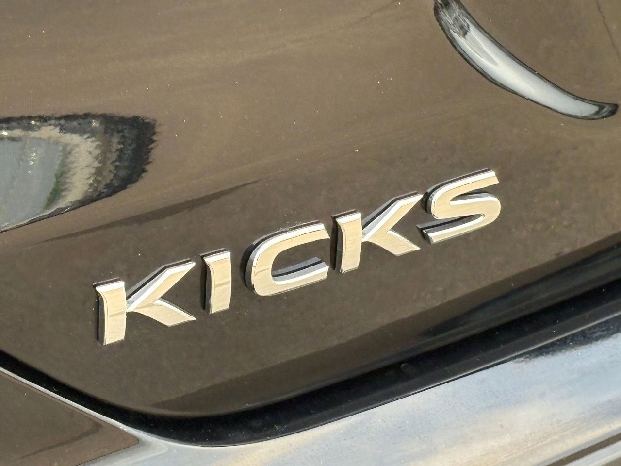 Certified 2025 Nissan Kicks Play S FWD image 11
