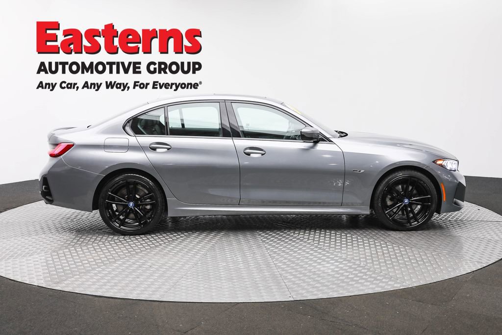 Used 2023 BMW 330e w/ M Sport Package RWD image 4
