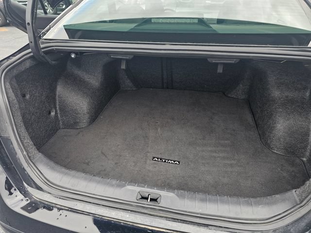 Used 2025 Nissan Altima 2.5 SV FWD image 12