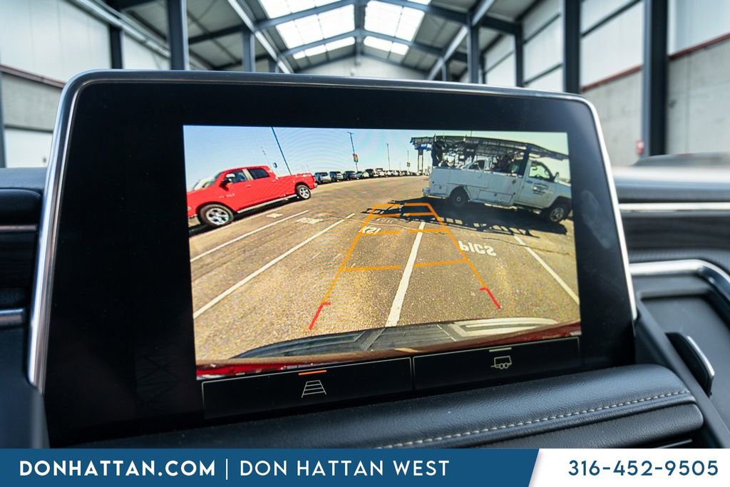 Used 2023 GMC Yukon XL SLT AWD/4WD image 20