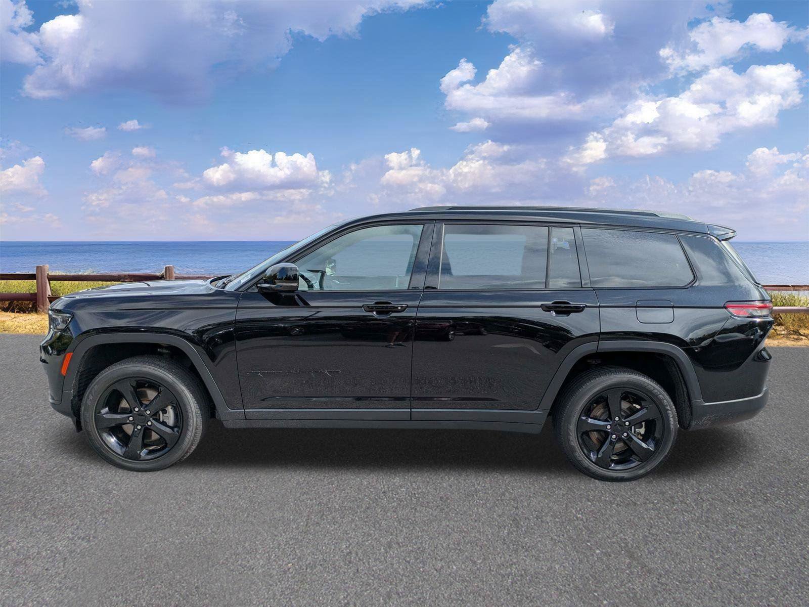 Certified 2024 Jeep Grand Cherokee L Altitude AWD/4WD image 5