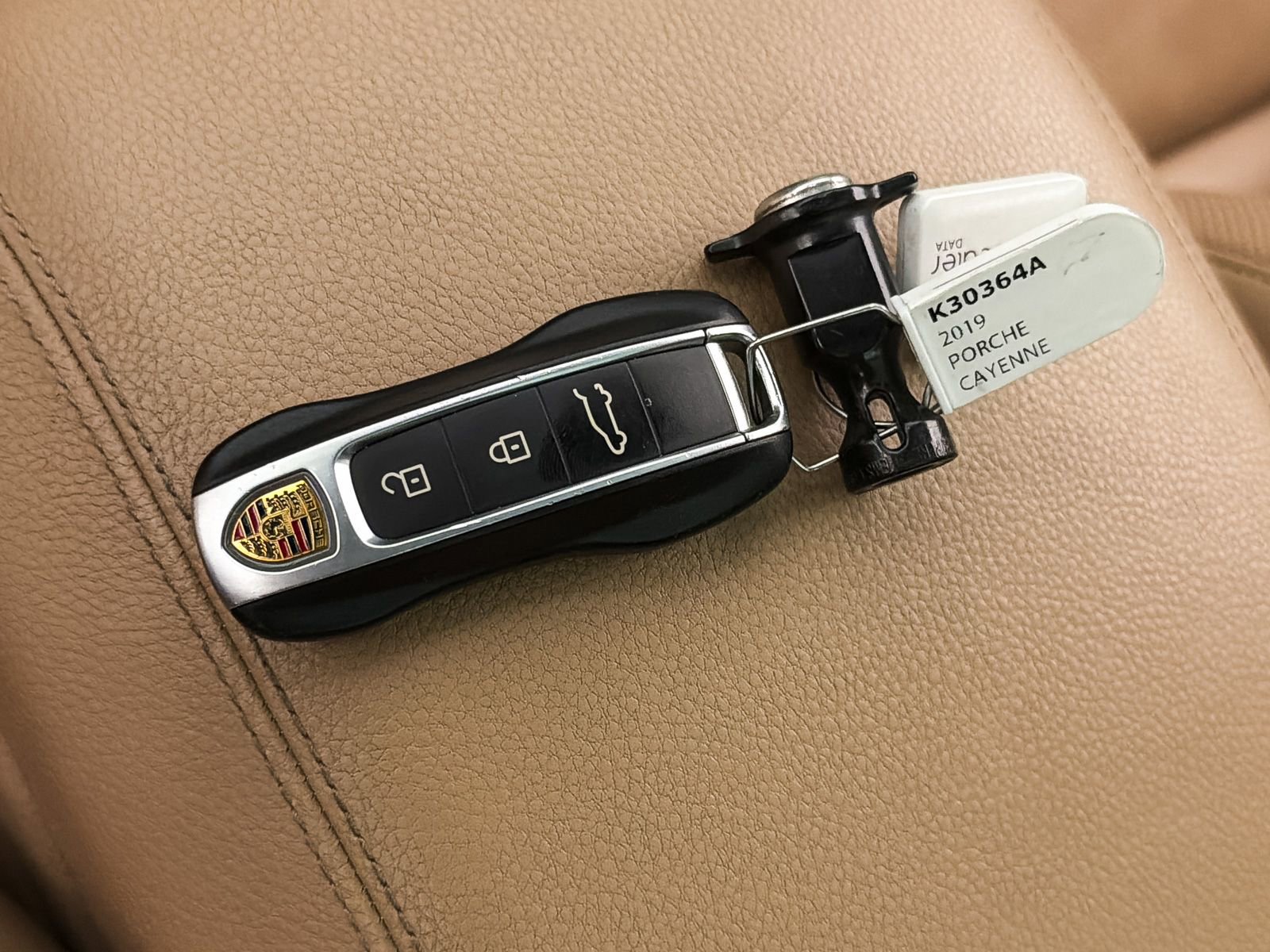 Used 2019 Porsche Cayenne S AWD/4WD image 32