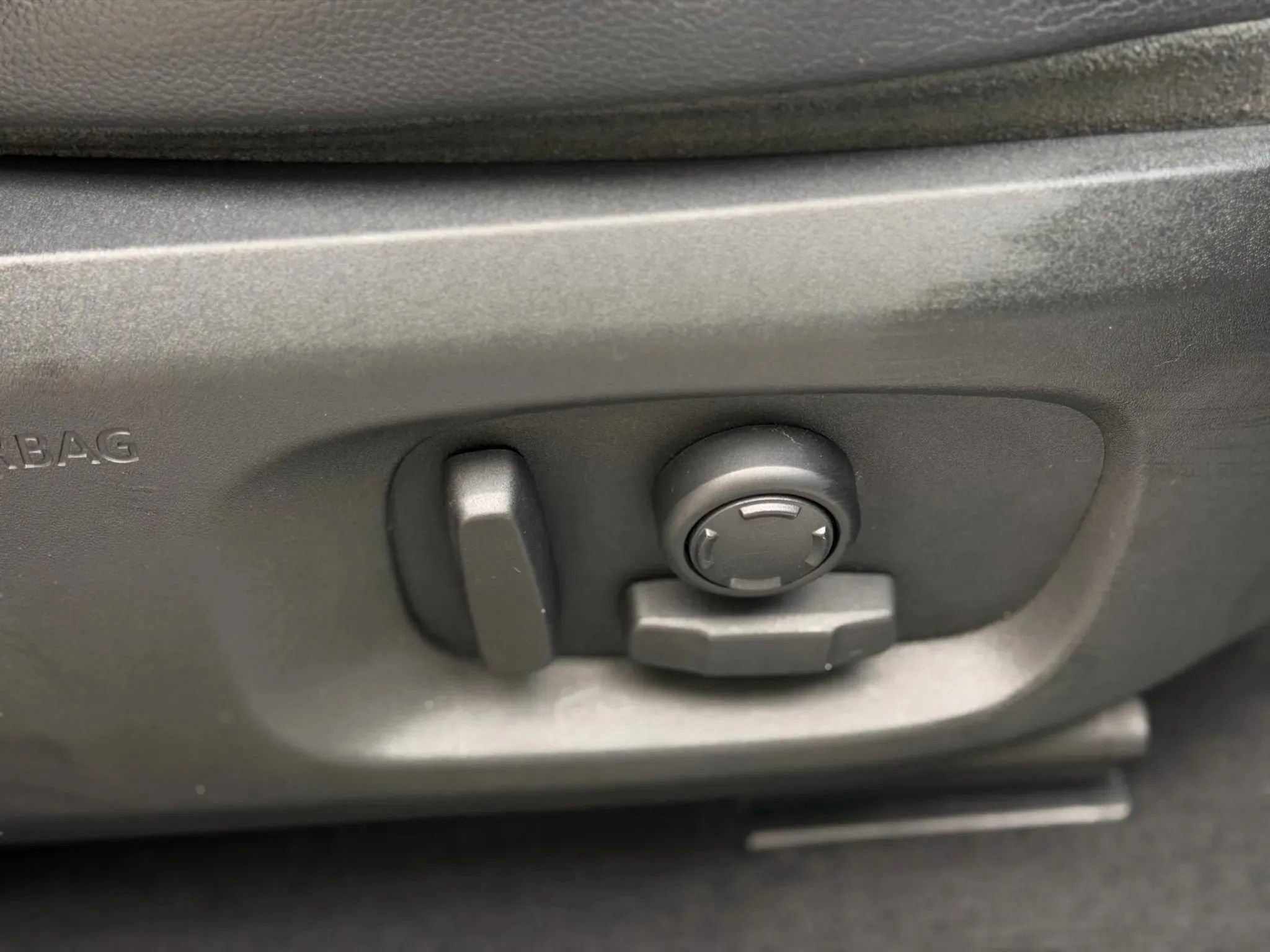 Used 2019 Land Rover Range Rover Evoque image 20