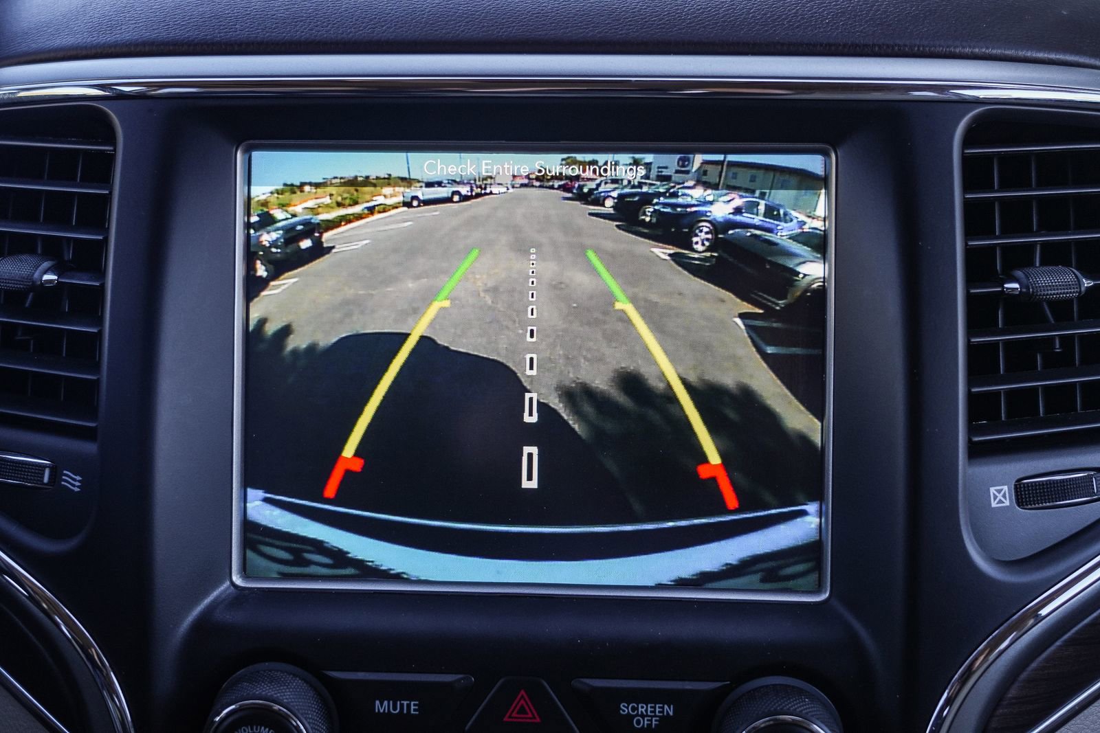 Used 2018 Jeep Grand Cherokee Overland image 25