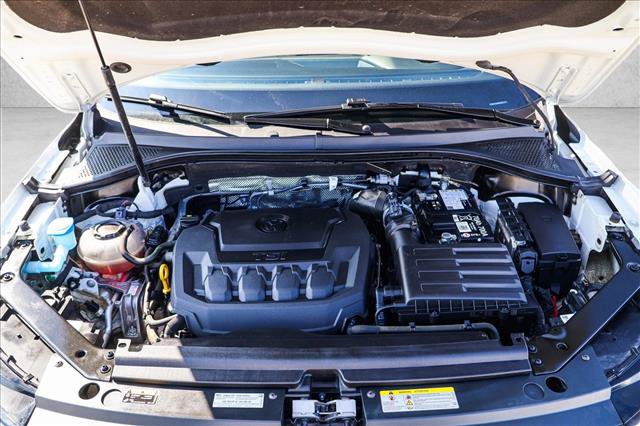 Used 2024 Volkswagen Tiguan SE R-Line AWD/4WD image 28