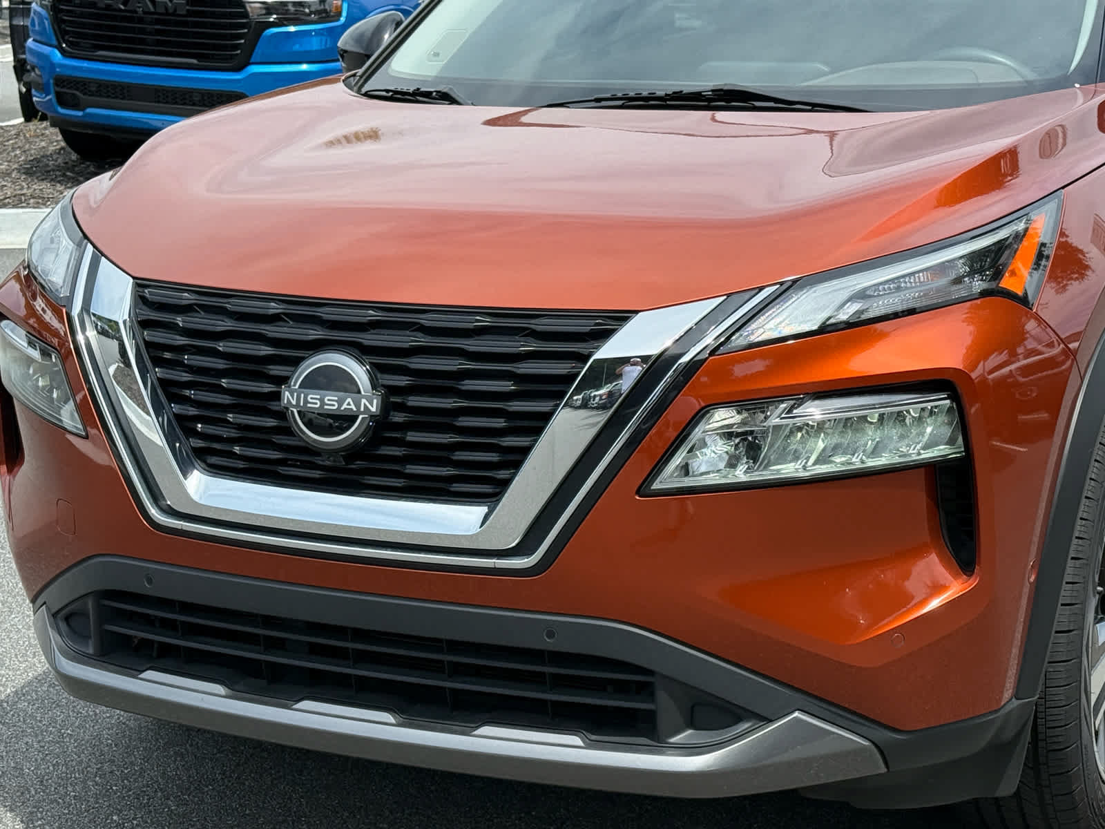 Used 2023 Nissan Rogue SL w/ SL Premium Package AWD/4WD image 9