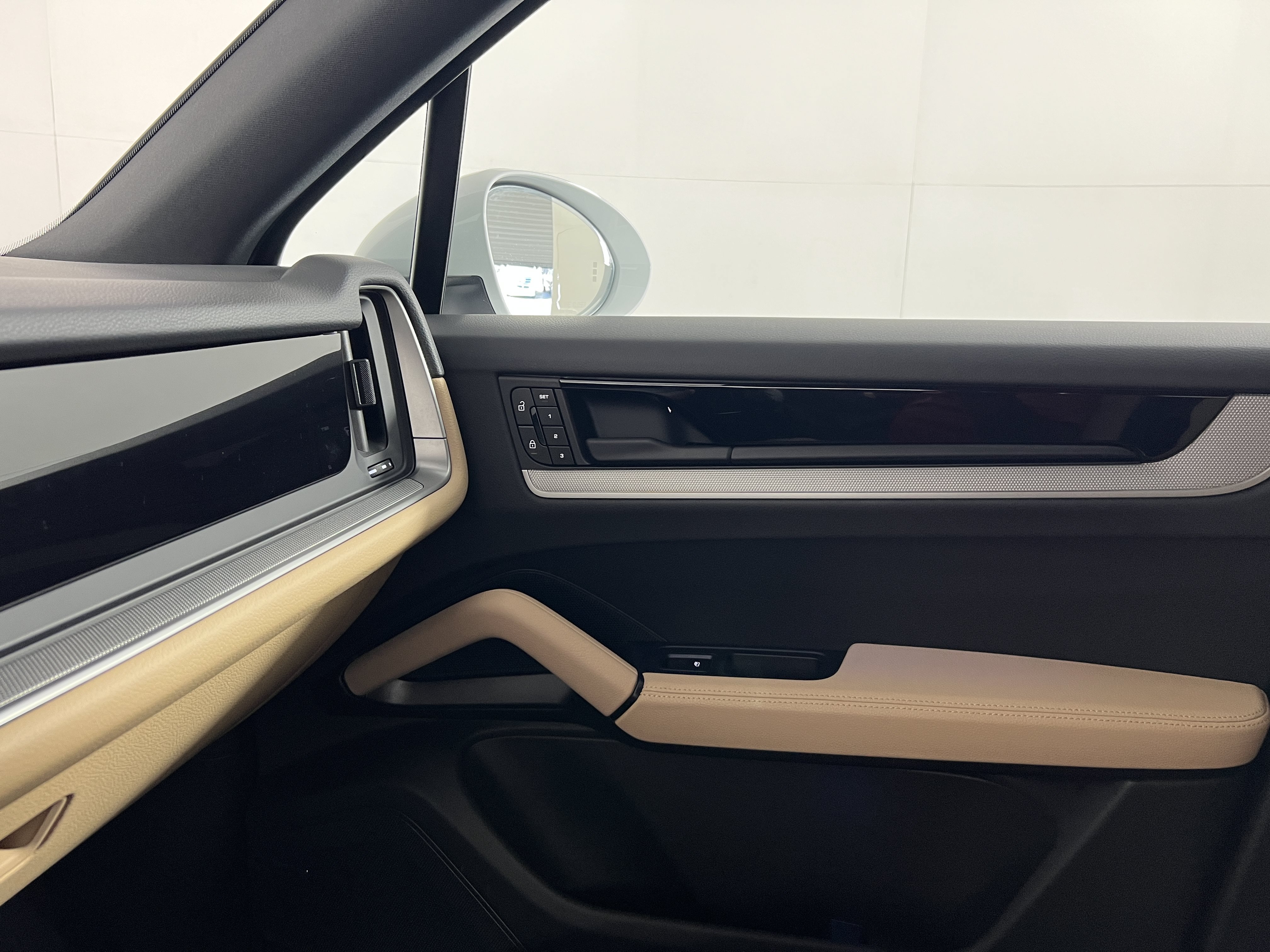 Certified 2026 Porsche Cayenne AWD/4WD image 14