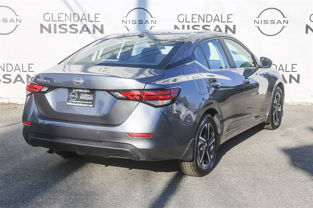Used 2025 Nissan Sentra SV w/ All-Weather Package FWD image 6